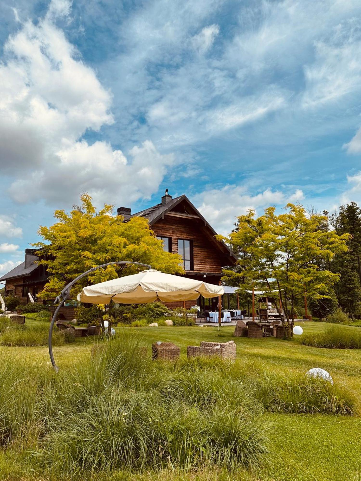 Karma House Goscienczyce Bed & Breakfast *